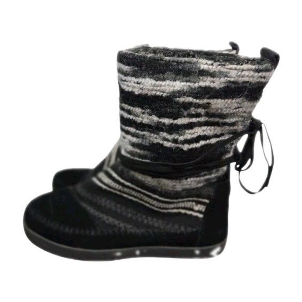 TOMS Nepal Winter Boots Women's Size 5- Black Suede Woven Knit Cozy